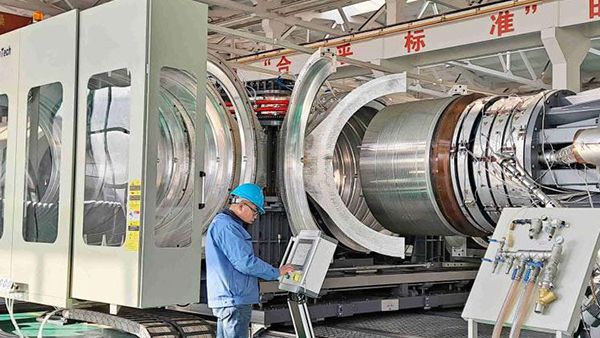 La línea de producción de tubos corrugados ZC-2000H está lista para la prueba de tubos corrugados de doble pared de diámetro interior de 1600mm