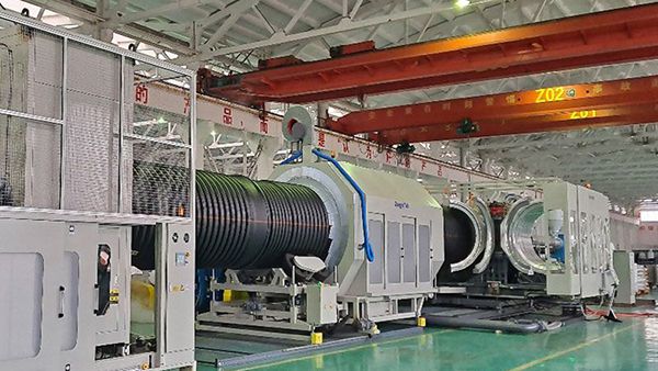 ZhongyunTech acaba de probar con éxito la línea de extrusión ZC-2000H para producir tubos corrugados de doble pared  HDPE SN8 de diámetro interior 1400mm